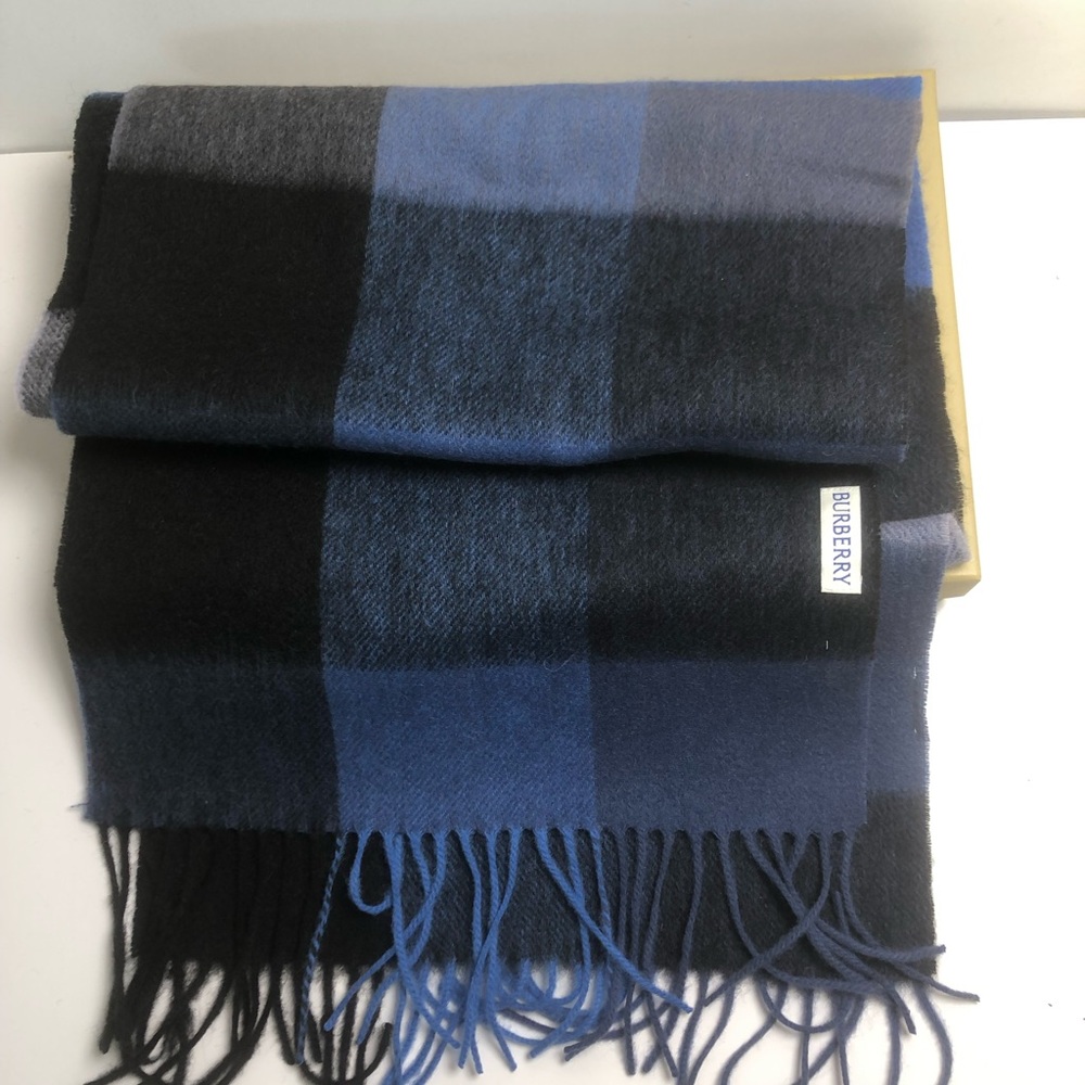 Burberry Classic Check Cashmere Scarf Navy Blue/Black